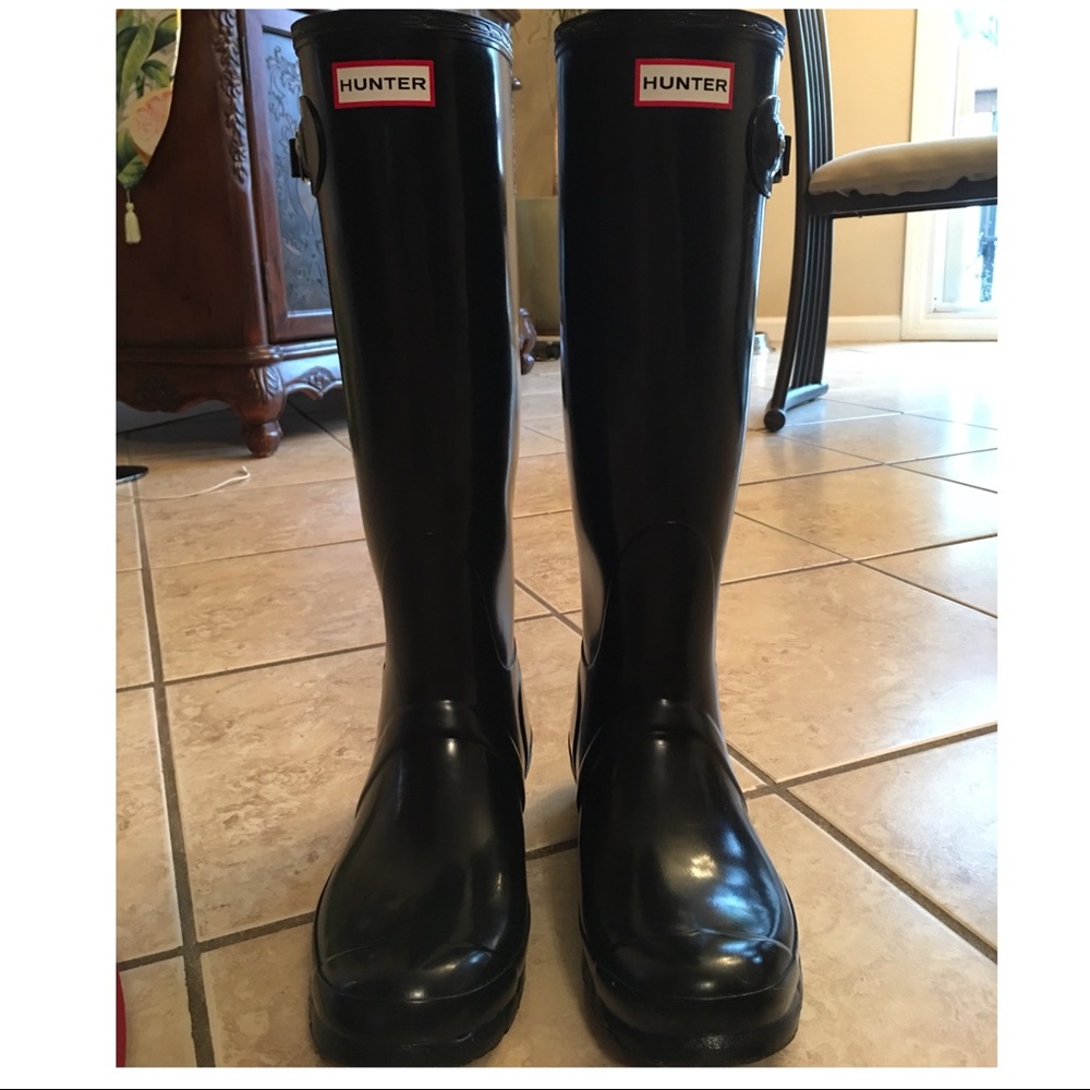 Hunter Rain boots, two pairs of boot socks